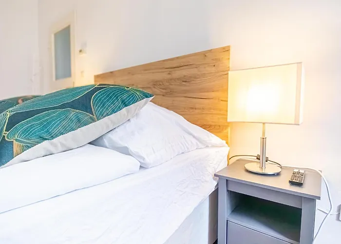 Convenient 3-Br Shared Apt, 15 Min To Landstrasse Hub