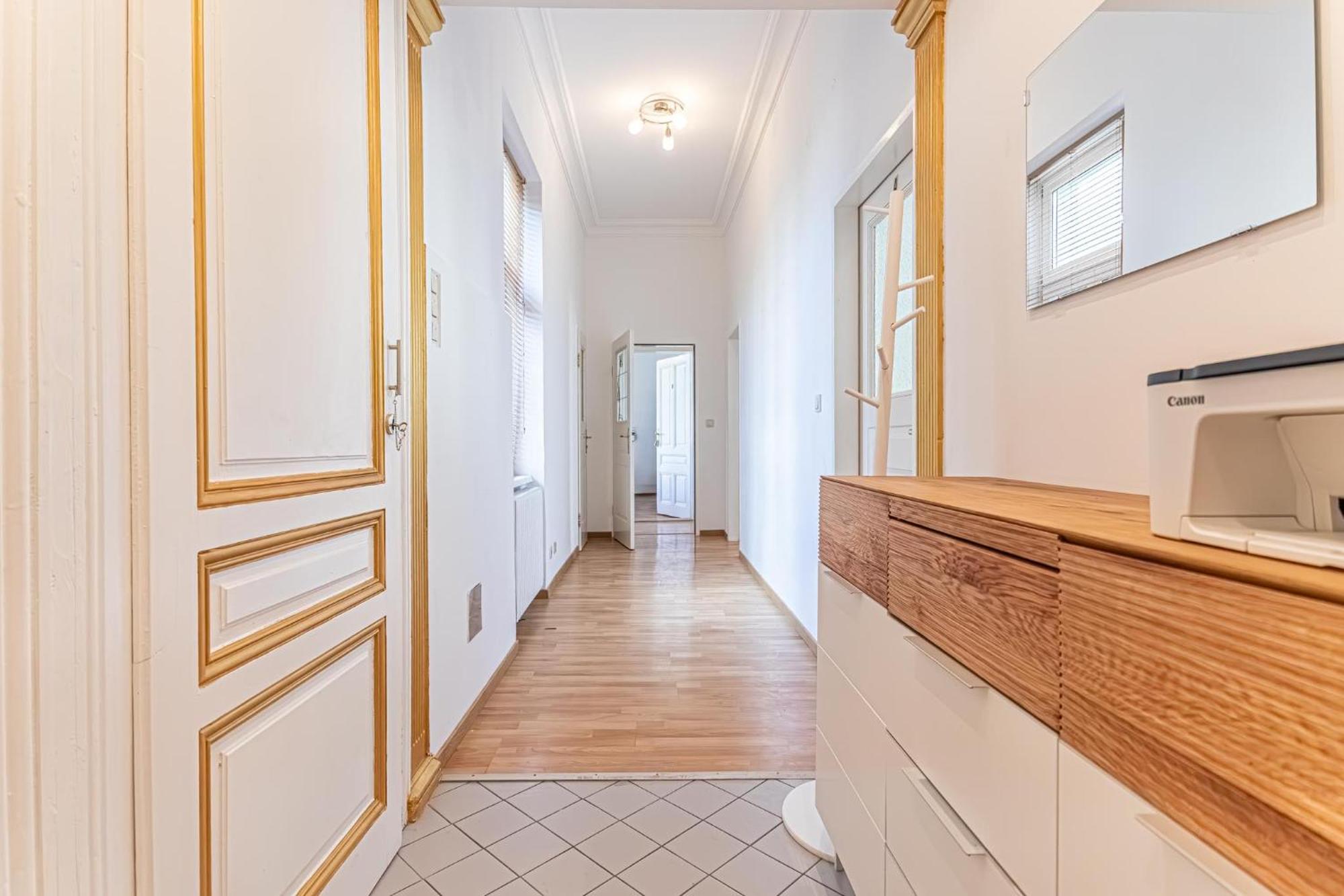 Convenient 3-br Shared Apt, 15 Min To Landstrasse Hub * Vienna