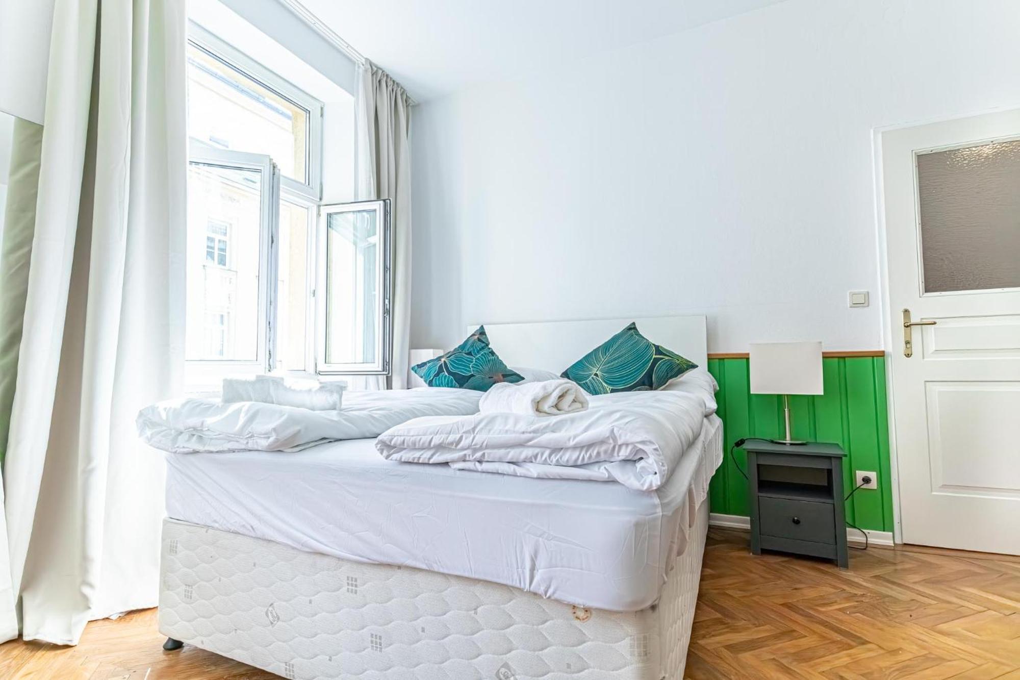 Convenient 3-br Shared Apt, 15 Min To Landstrasse Hub Apartment