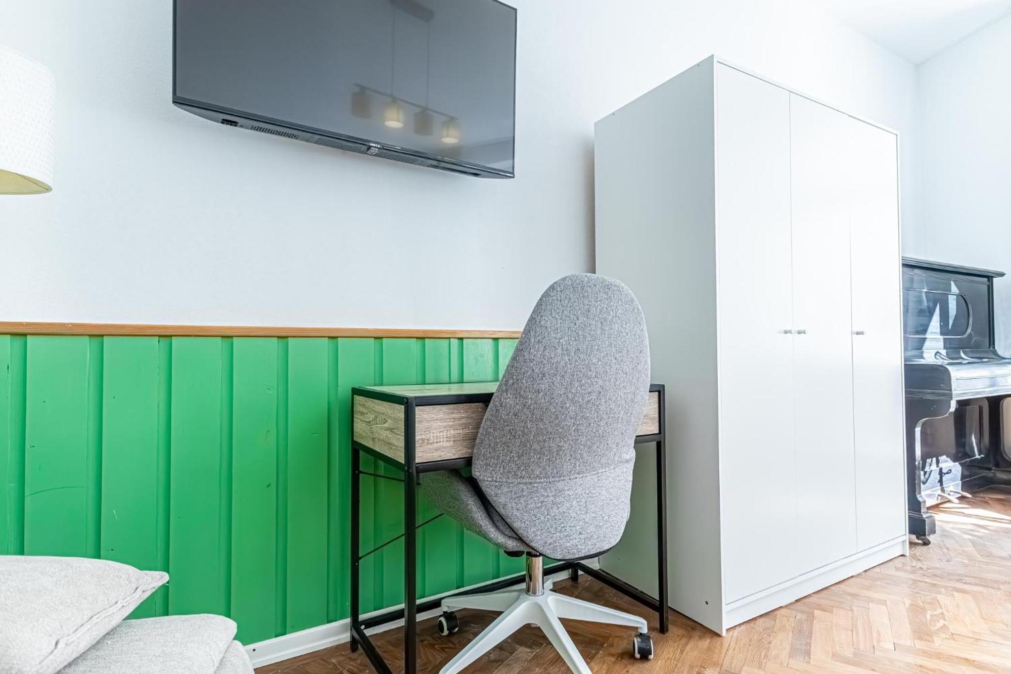 Apartment Convenient 3-br Shared Apt, 15 Min To Landstrasse Hub Vienna