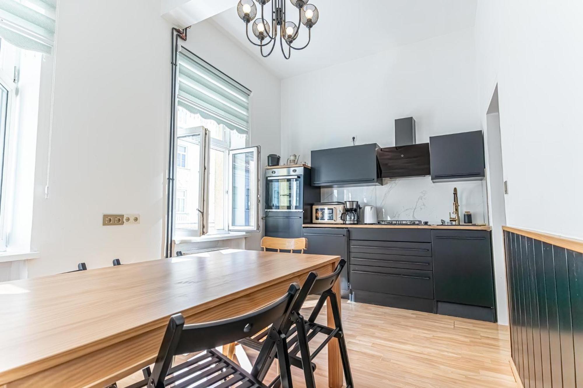Convenient 3-br Shared Apt, 15 Min To Landstrasse Hub * Vienna