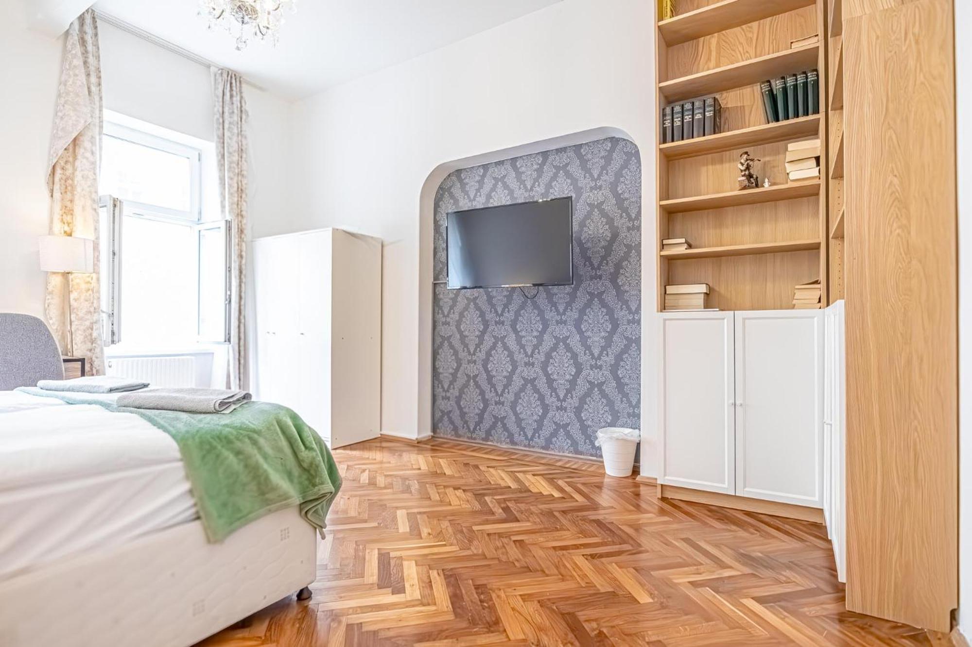 Convenient 3-br Shared Apt, 15 Min To Landstrasse Hub Apartment Vienna