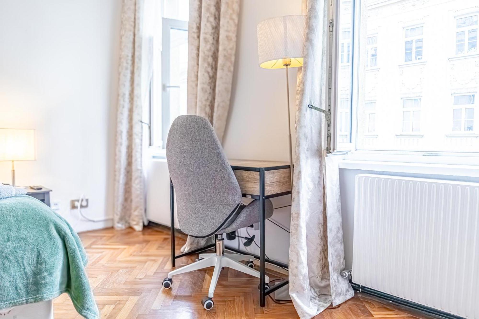Convenient 3-br Shared Apt, 15 Min To Landstrasse Hub * Vienna